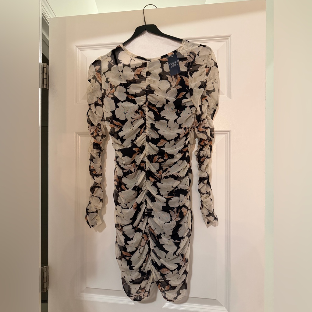Nwt Abercrombie & Fitch Black Floral Ruched Long-Sleeve Dress
